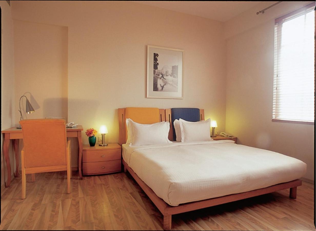 מומביי The Gordon House Hotel, Colaba מראה חיצוני תמונה