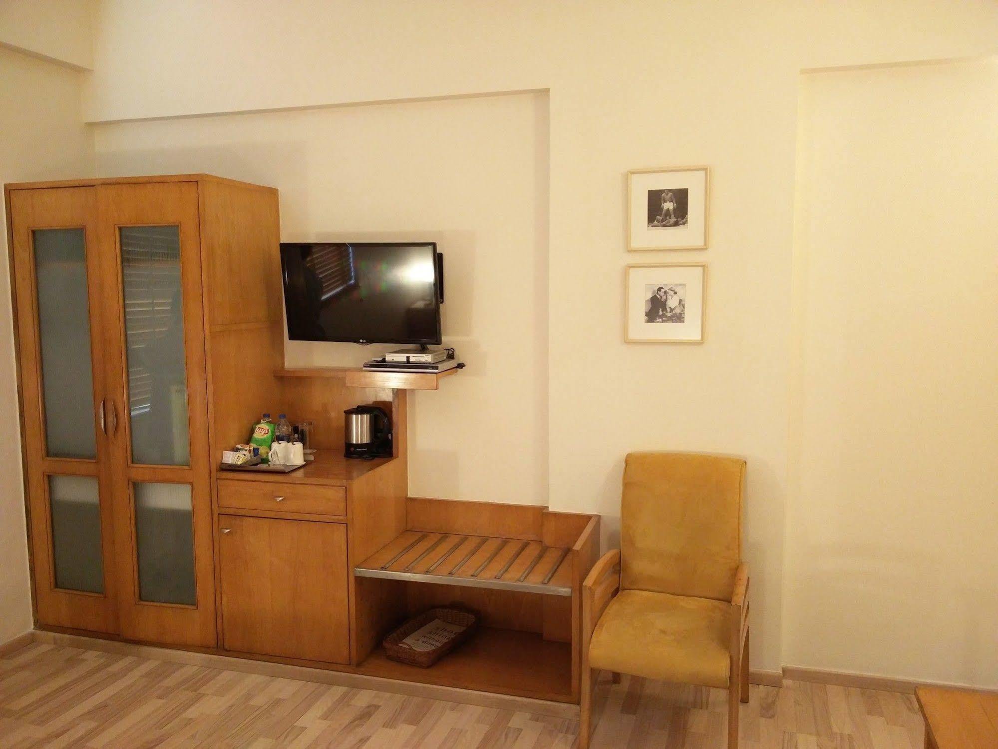 מומביי The Gordon House Hotel, Colaba מראה חיצוני תמונה